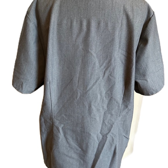 FIGS charcoal gray scrubs top. Size XL - Picture 2 of 6